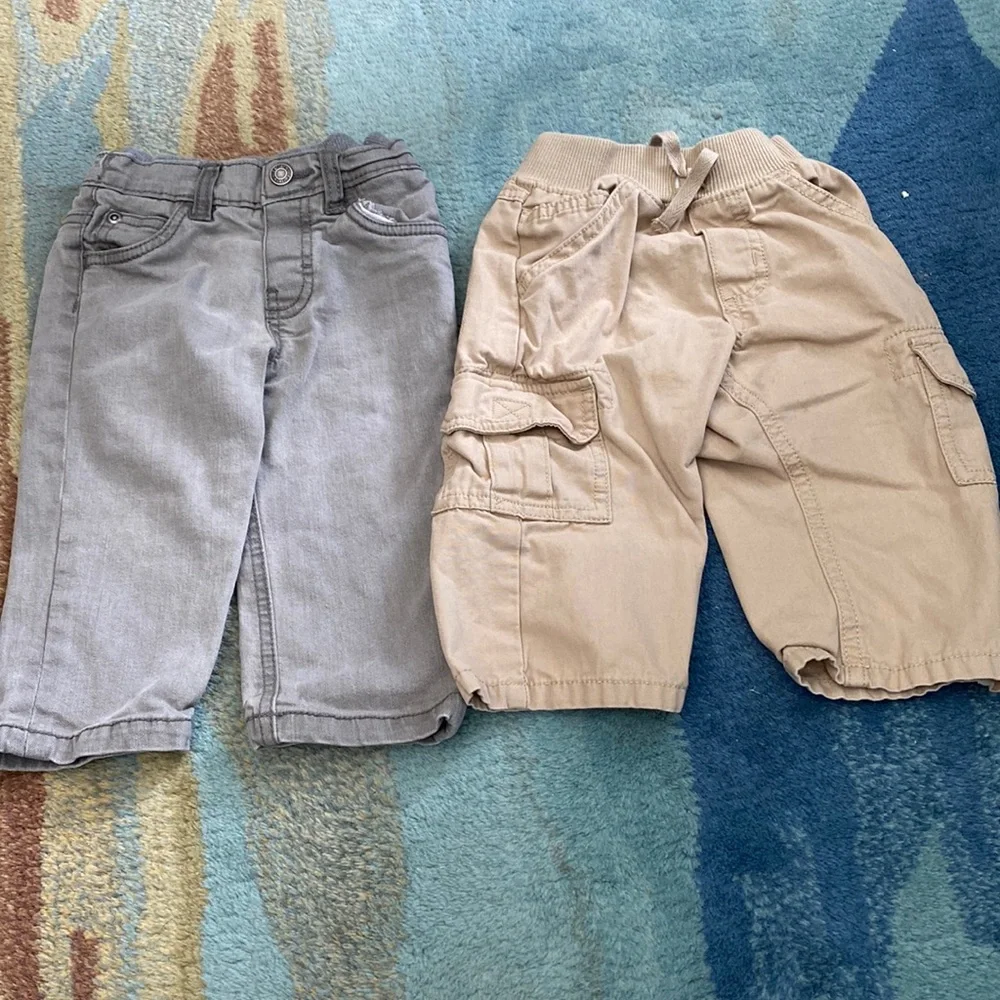 Set of Carter’s 9-12 month pants